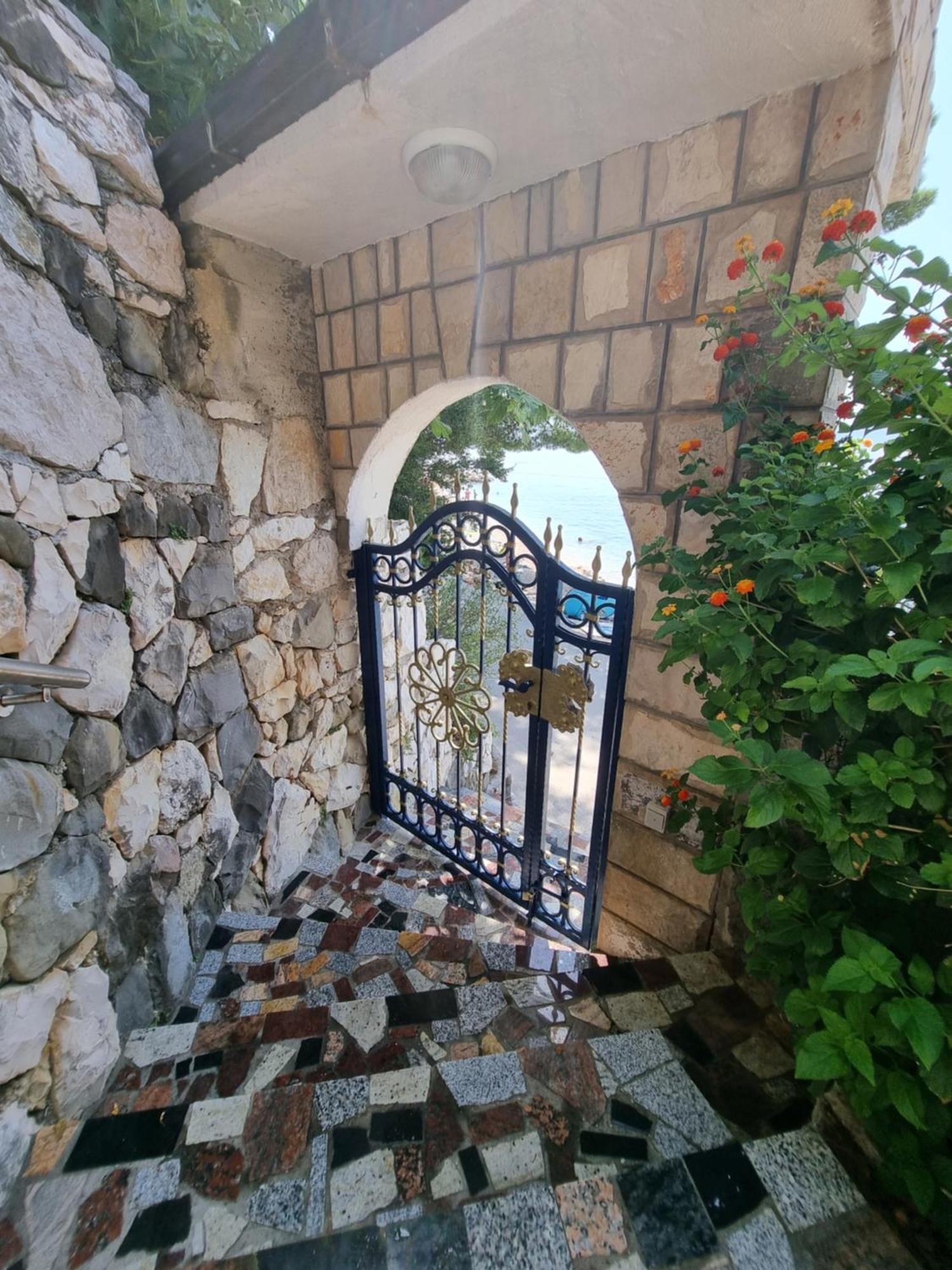 Apartmani Anda Živogošće Rom bilde